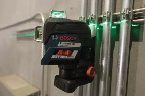 Bosch GLL3-330CG on wall mount