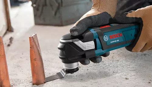 Bosch GOP40-30B in use